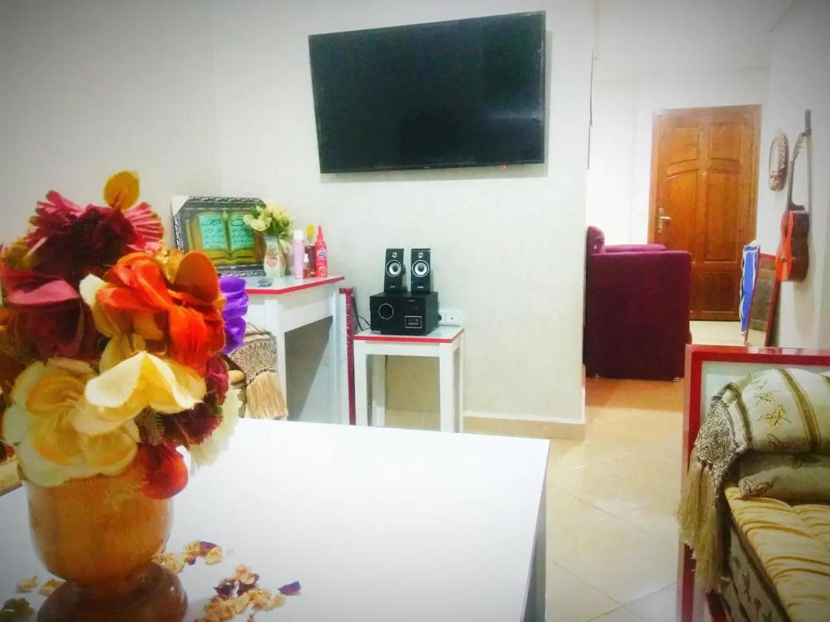 Nice Apartment Near The Train Station Μεκνές Εξωτερικό φωτογραφία